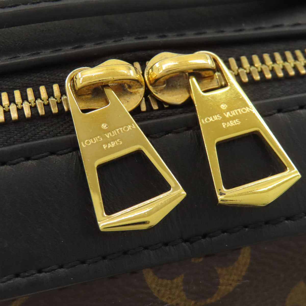 LOUIS VUITTON ルイヴィトン M43555 サントンジュ ショルダーバッグ モノグラムキャンバス レディース 中古