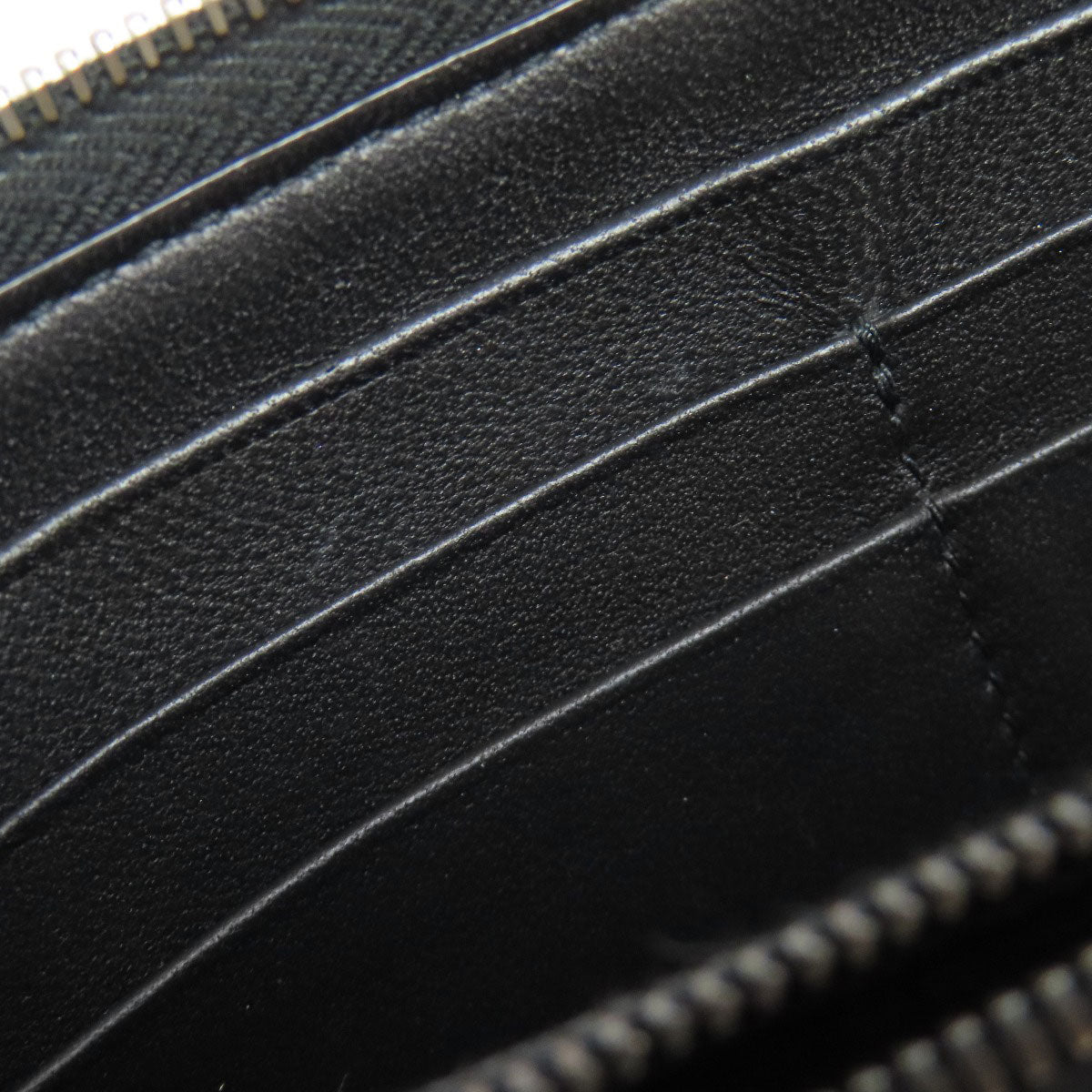 BOTTEGA VENETA ボッテガヴェネタ イントレチャート ラウンドファスナー 長財布（小銭入れあり） カーフ レディース 中古