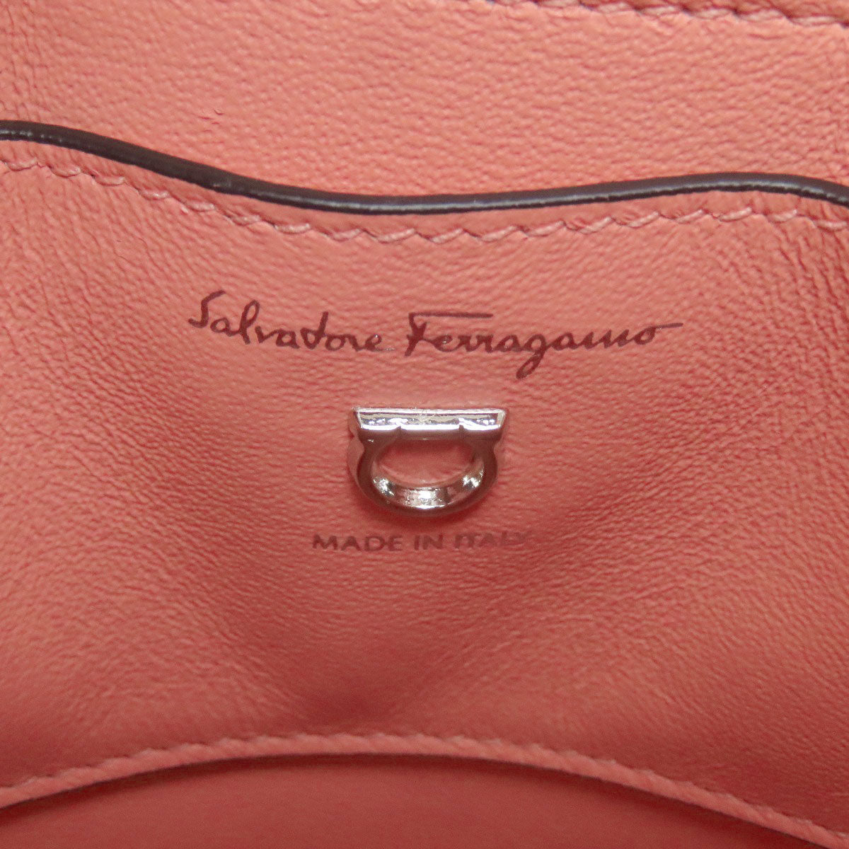 Salvatore Ferragamo サルヴァトーレフェラガモ トリフォリオ ガンチーニ金具 ハンドバッグ レザー レディース 中古