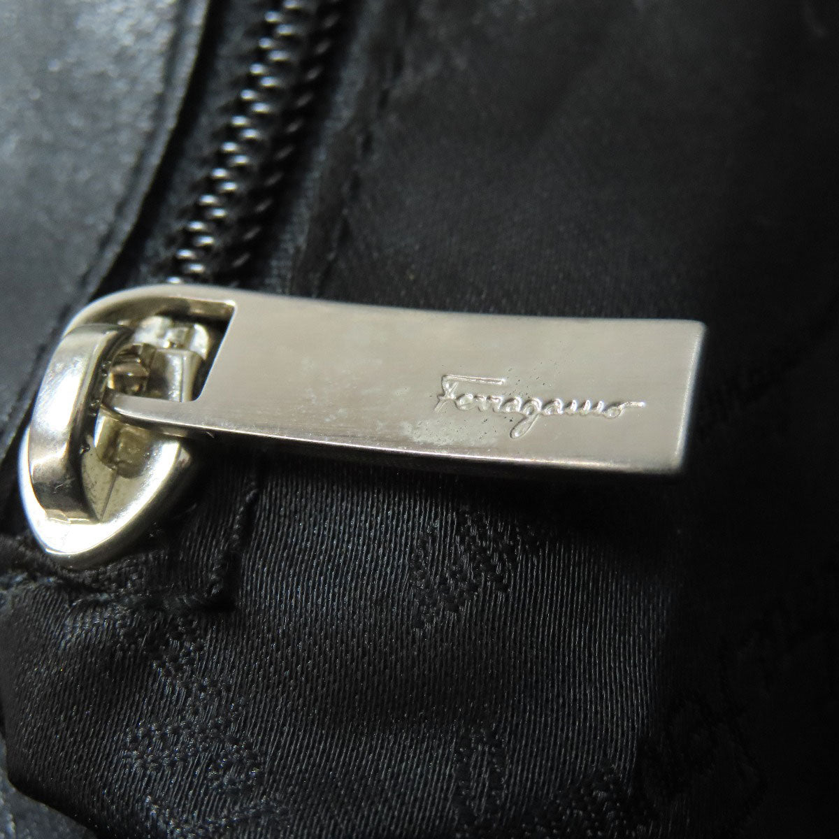 Salvatore Ferragamo サルヴァトーレフェラガモ ロゴ トートバッグ カーフ レディース 中古