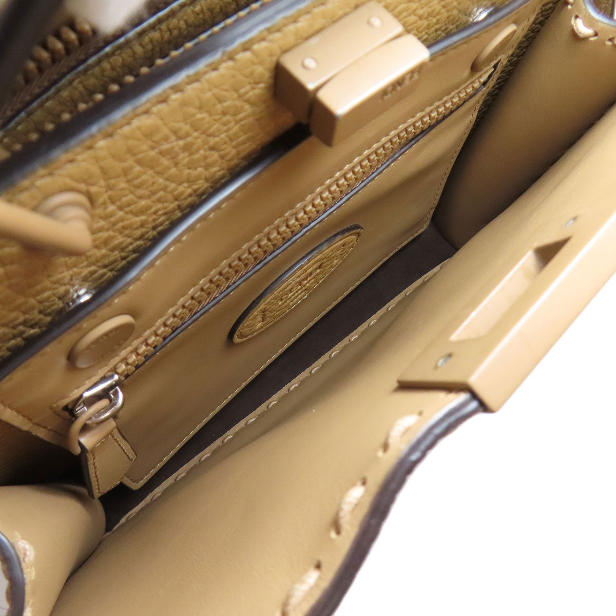 FENDI フェンディ ピーカブー セレリア 2WAY ハンドバッグ カーフ レディース 中古