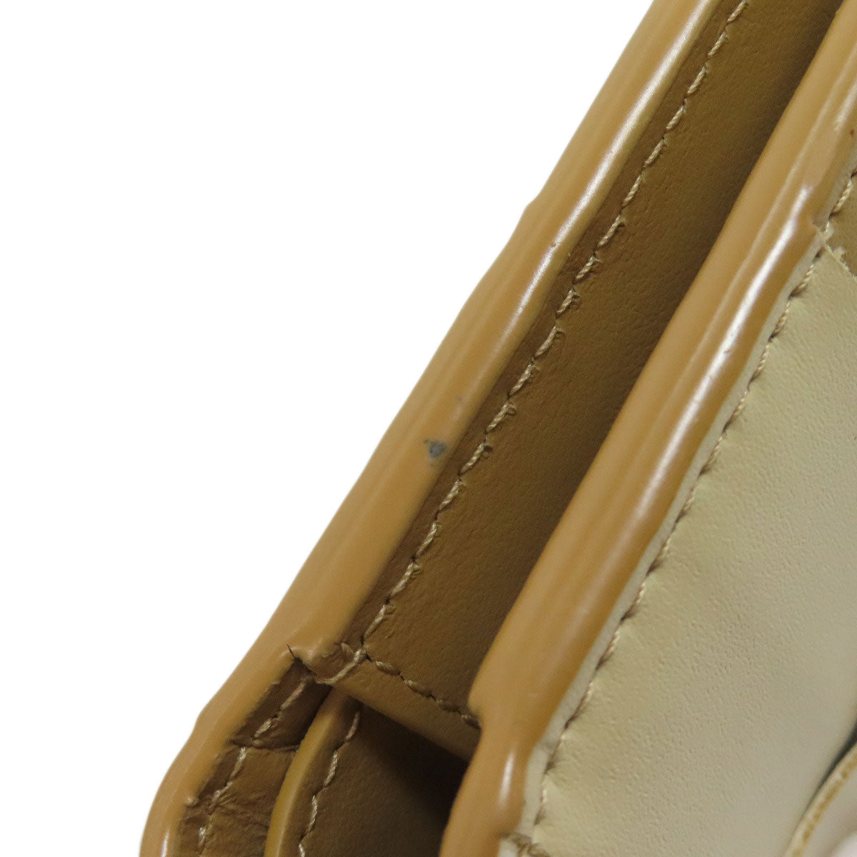 BOTTEGA VENETA ボッテガヴェネタ カセット バイフォールド ウォレット 二つ折り財布（小銭入れあり） カーフ レディース 中古