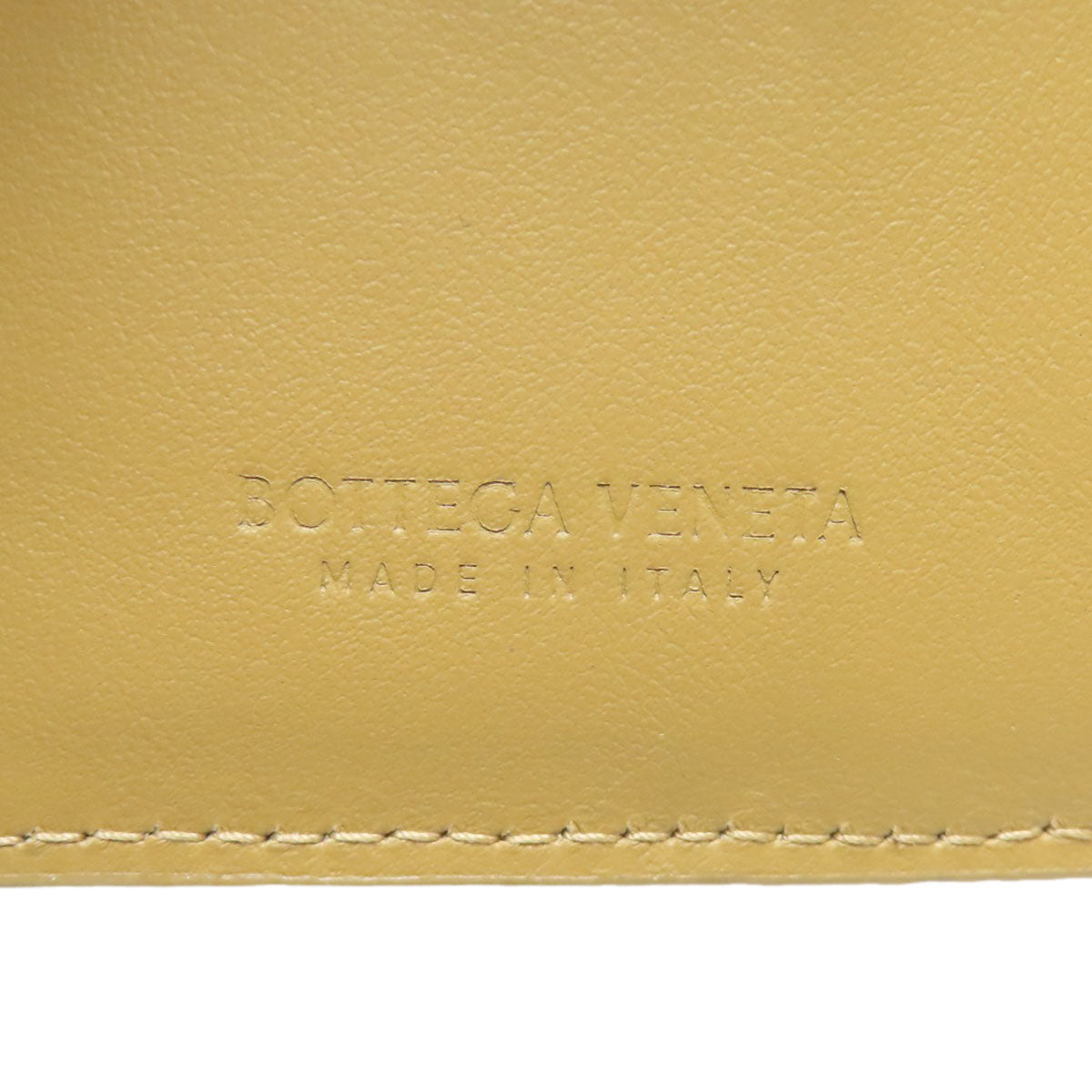 BOTTEGA VENETA ボッテガヴェネタ カセット バイフォールド ウォレット 二つ折り財布（小銭入れあり） カーフ レディース 中古