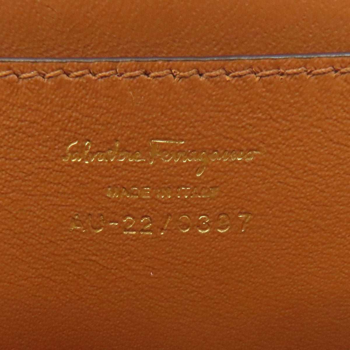 Salvatore Ferragamo サルヴァトーレフェラガモ ガンチーニ金具刻印 ショルダーバッグ レザー レディース 中古