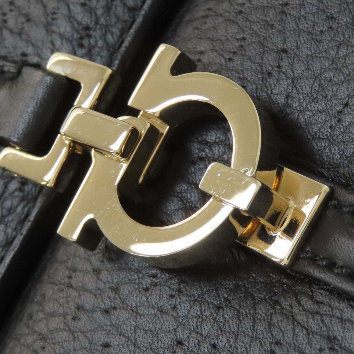 Salvatore Ferragamo サルヴァトーレフェラガモ ガンチーニ金具 ハンドバッグ カーフ レディース 中古