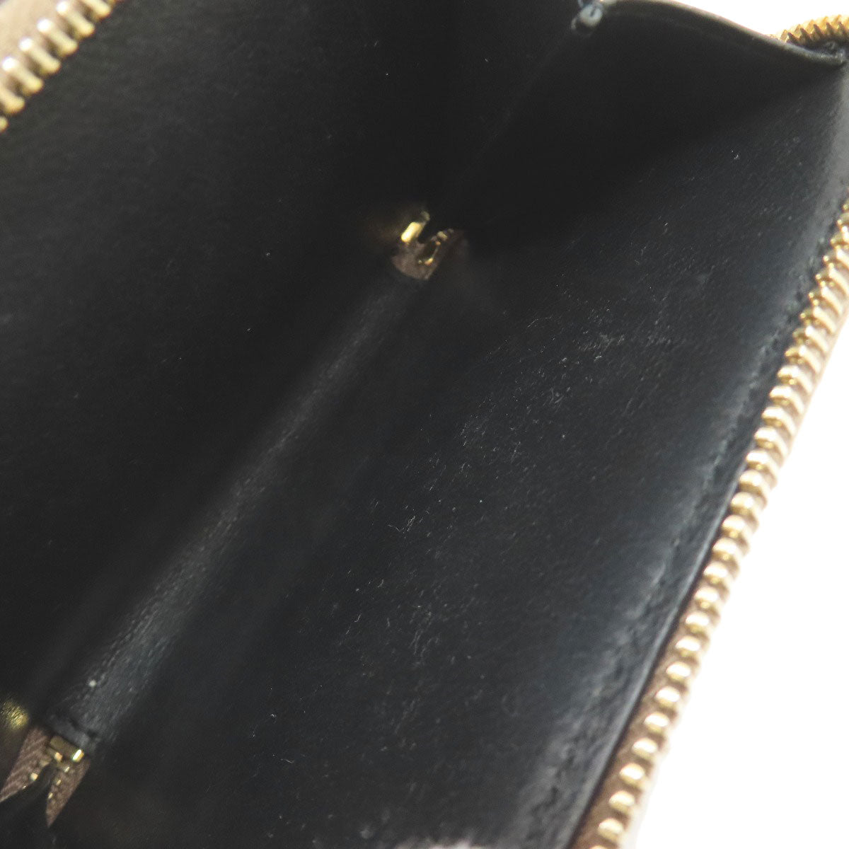 YVES SAINT LAURENT イヴ・サンローラン カサンドラ 二つ折り財布（小銭入れあり） レザー レディース 中古