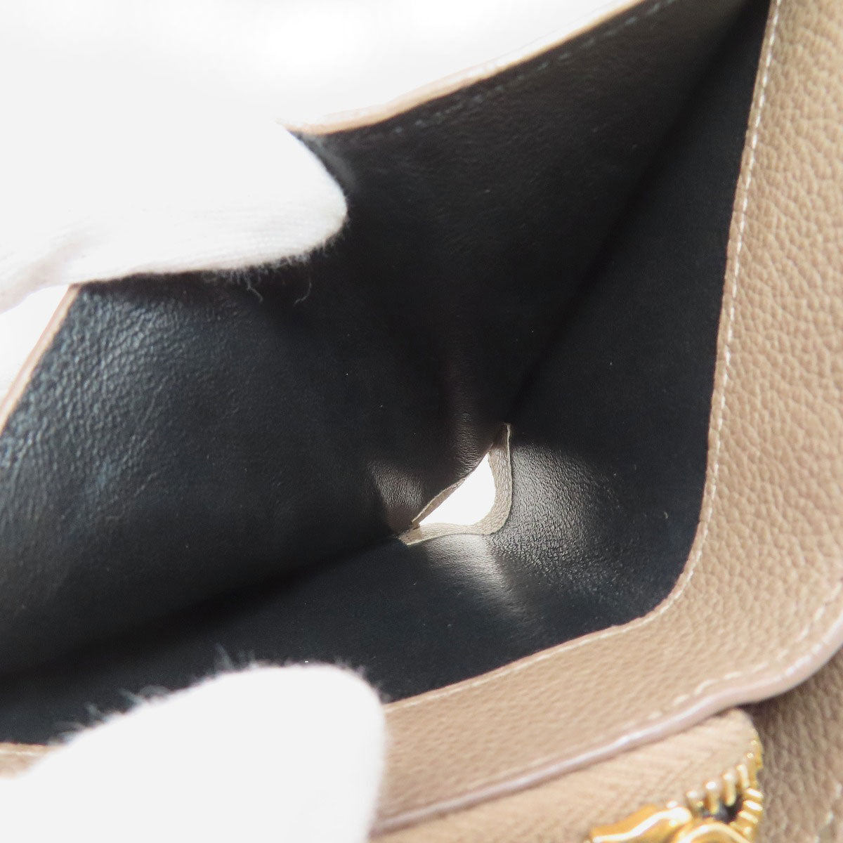 YVES SAINT LAURENT イヴ・サンローラン カサンドラ 二つ折り財布（小銭入れあり） レザー レディース 中古
