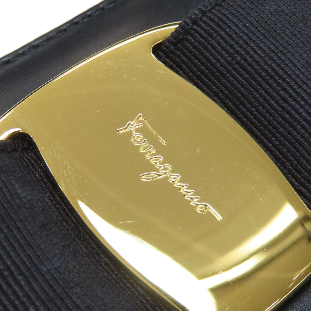 Salvatore Ferragamo サルヴァトーレフェラガモ ヴァラリボン 2WAY ハンドバッグ レザー レディース 中古