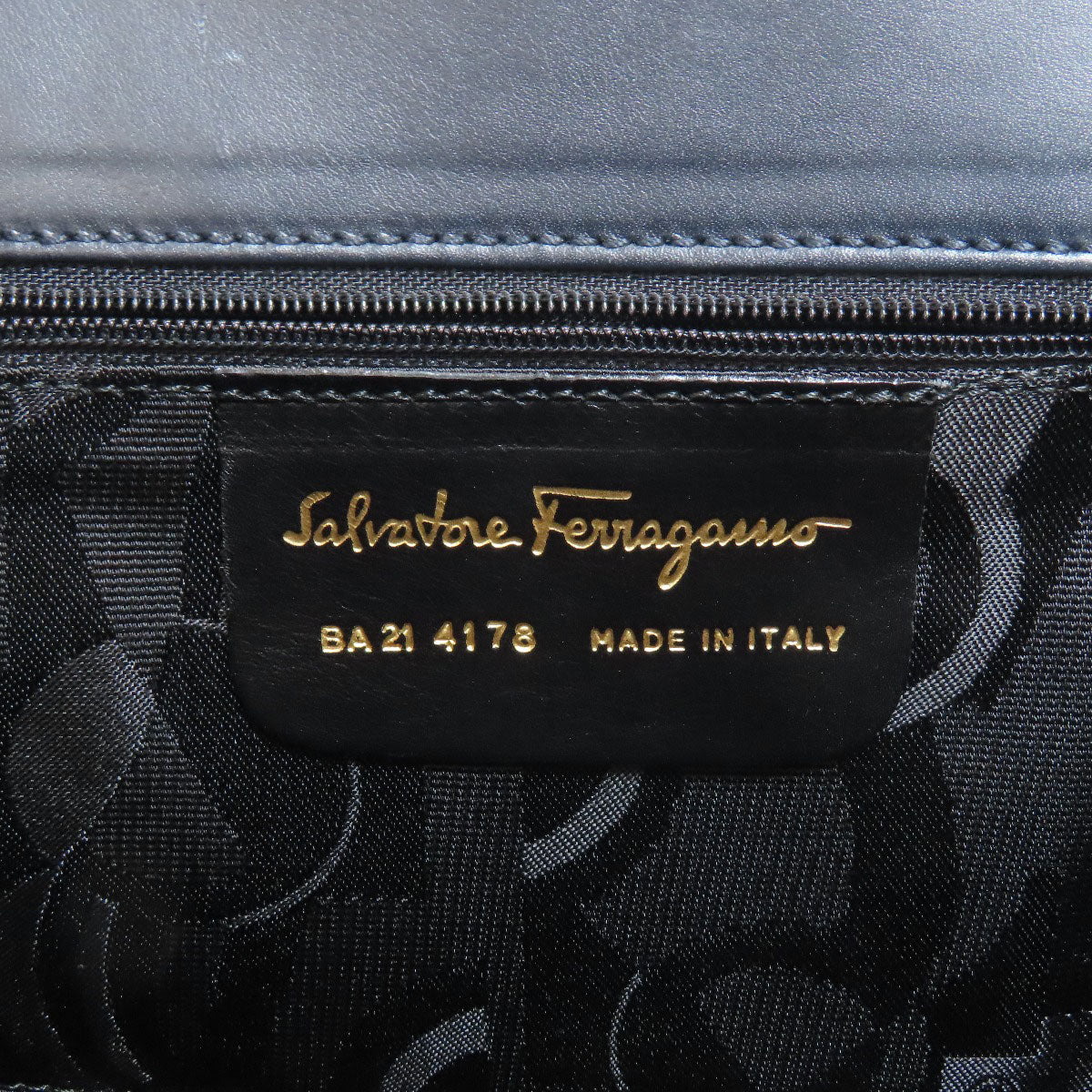 Salvatore Ferragamo サルヴァトーレフェラガモ ヴァラリボン 2WAY ハンドバッグ レザー レディース 中古