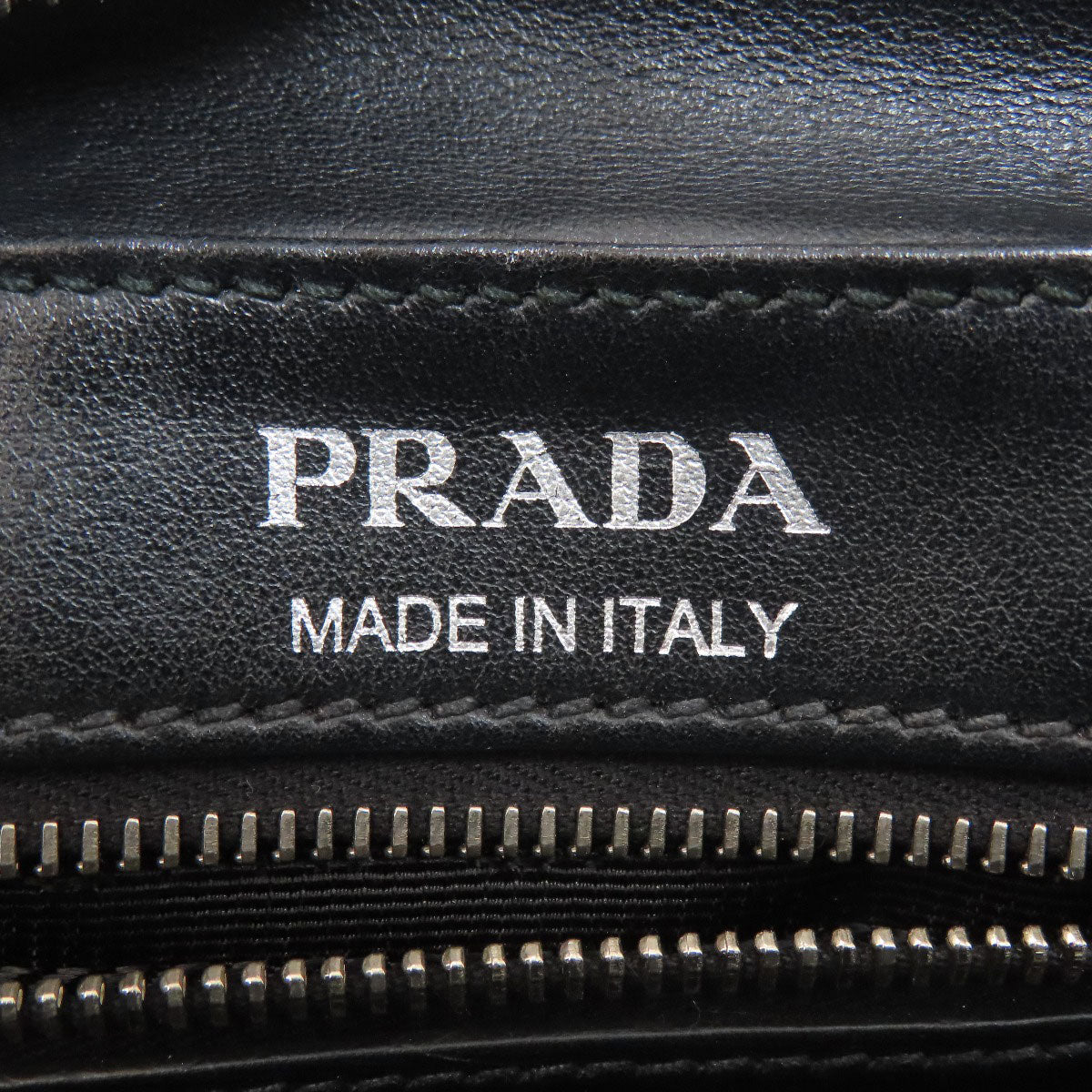 PRADA プラダ バナナ ショルダーバッグ カーフ レディース 中古