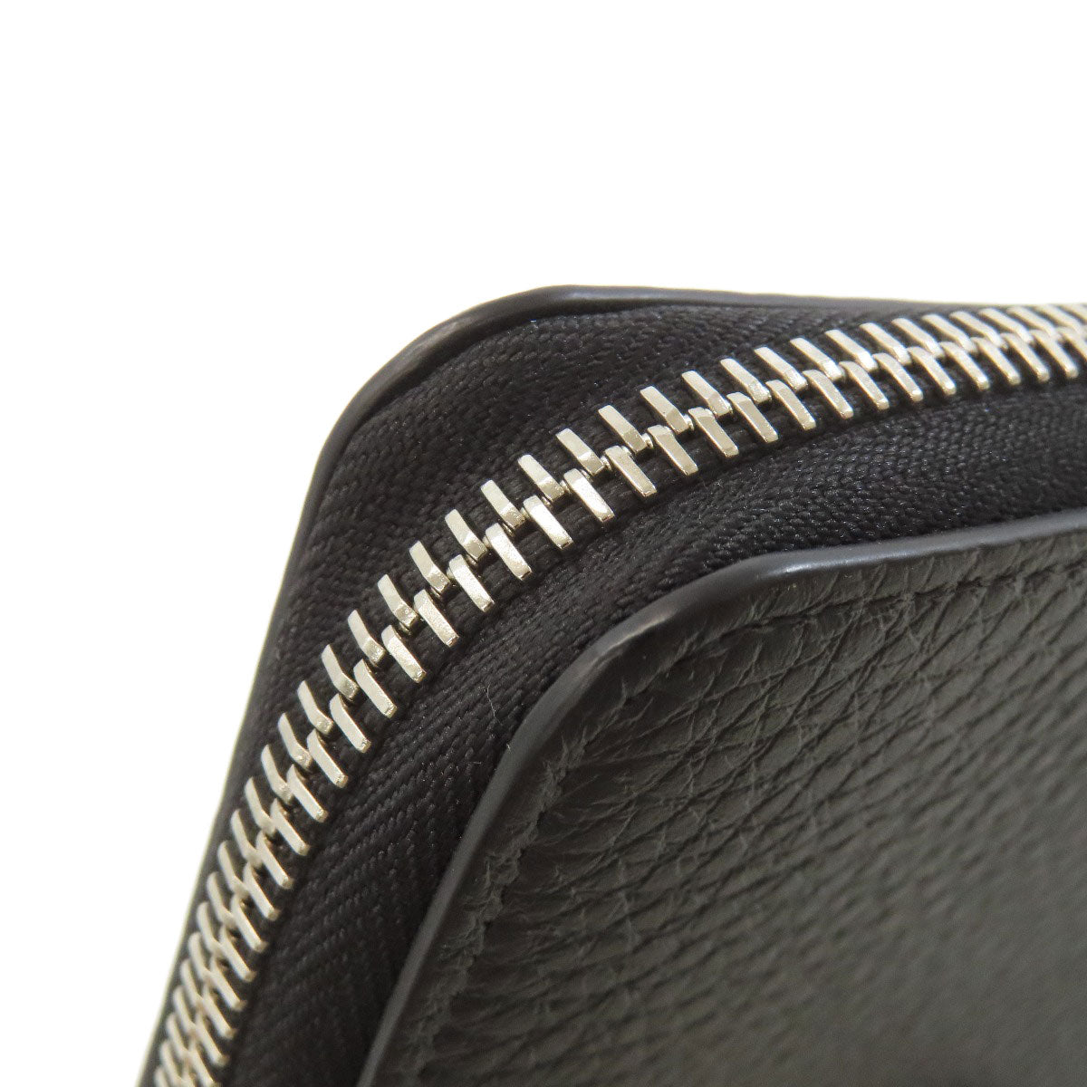 LOUIS VUITTON ルイヴィトン M58412 ジッピー・ウォレット ヴェルティカル 長財布（小銭入れあり） トリヨン レディース 中古