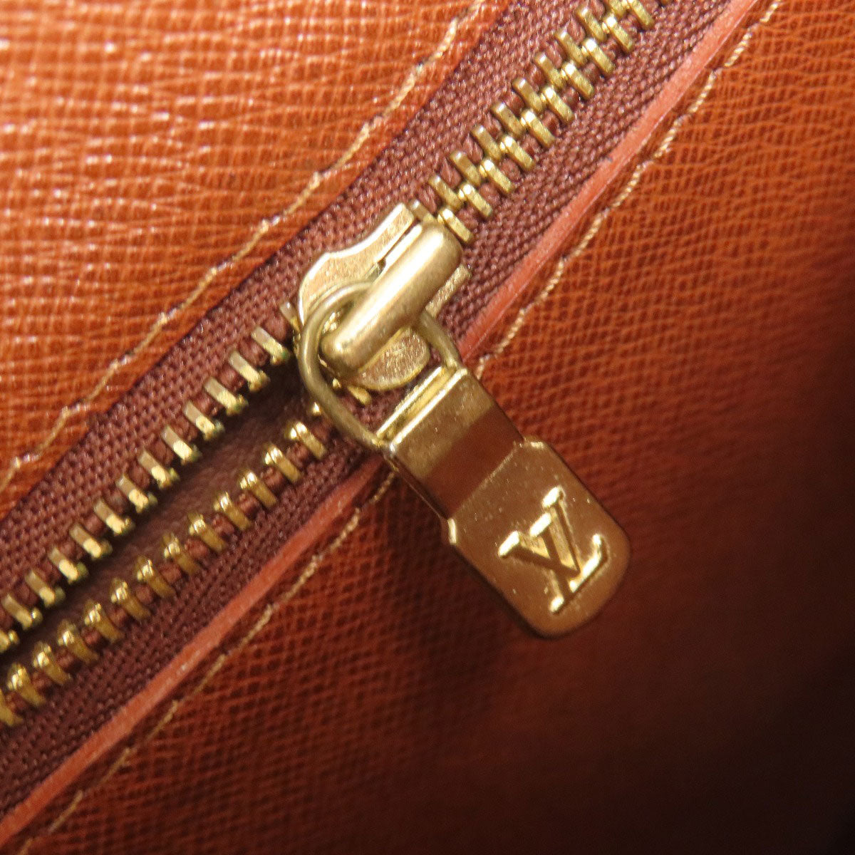 LOUIS VUITTON ルイヴィトン M51242 サン・クルー ショルダーバッグ モノグラムキャンバス レディース 中古