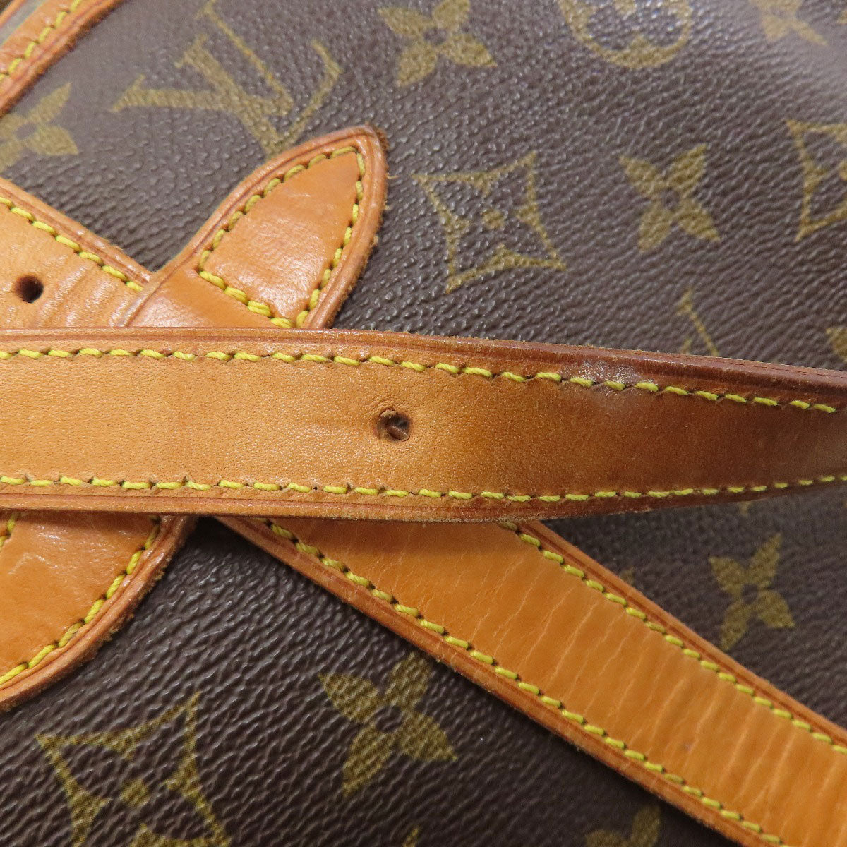 LOUIS VUITTON ルイヴィトン M42256 ソミュール30 ショルダーバッグ モノグラムキャンバス レディース 中古