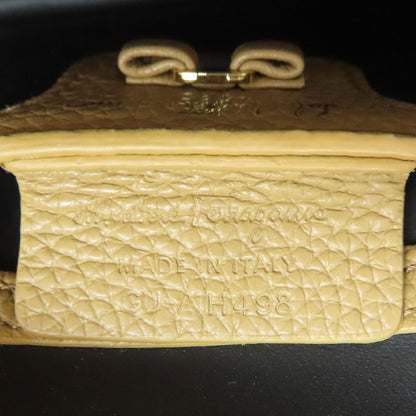 Salvatore Ferragamo サルヴァトーレフェラガモ ヴァラリボン ショルダーバッグ レザー レディース 中古