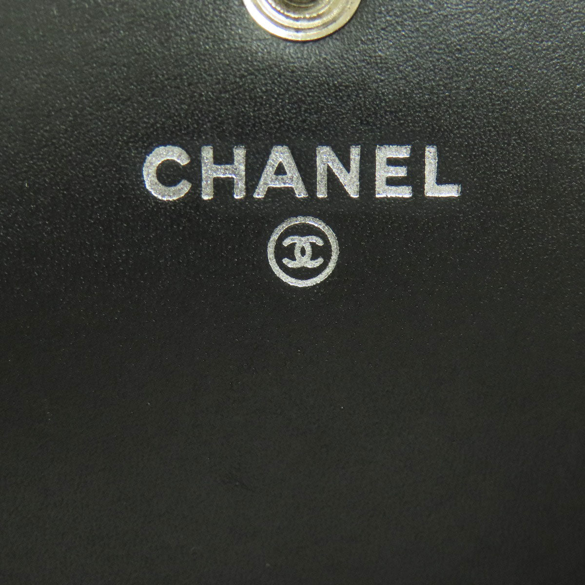 CHANEL シャネル シェブロン マトラッセ シルバー金具 長財布（小銭入れあり） カーフ レディース 中古