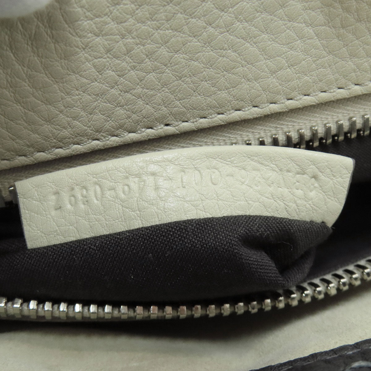 FENDI フェンディ ピーカブー セレリア 2WAY ハンドバッグ カーフ レディース 中古