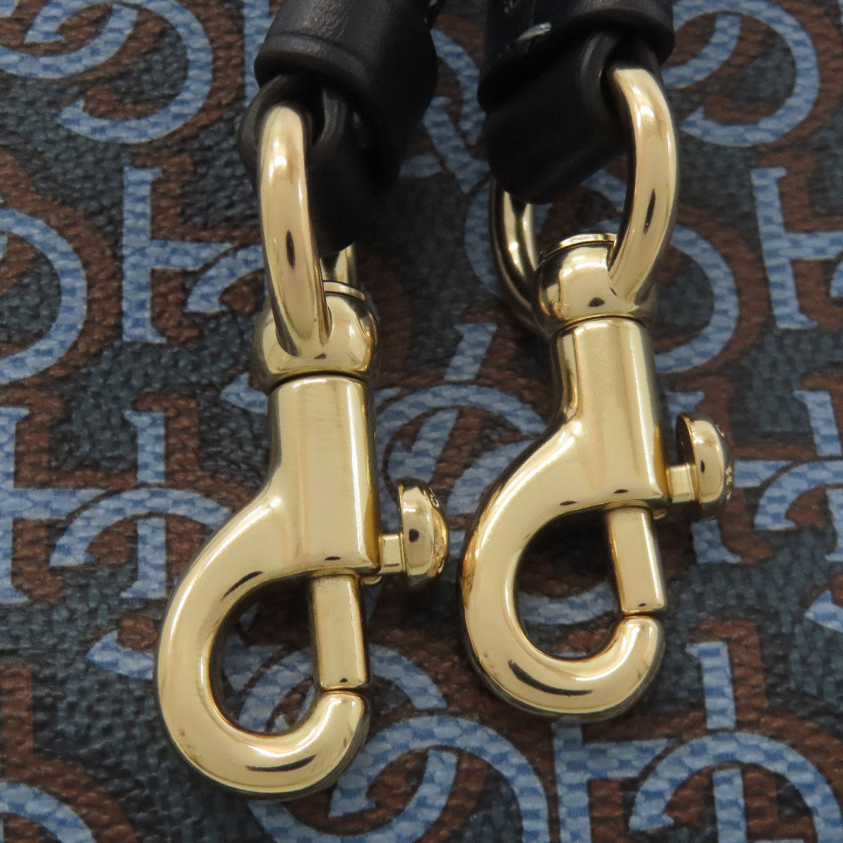 COACH コーチ CF343 マディ シグネチャー ショルダーバッグ PVC レディース 中古