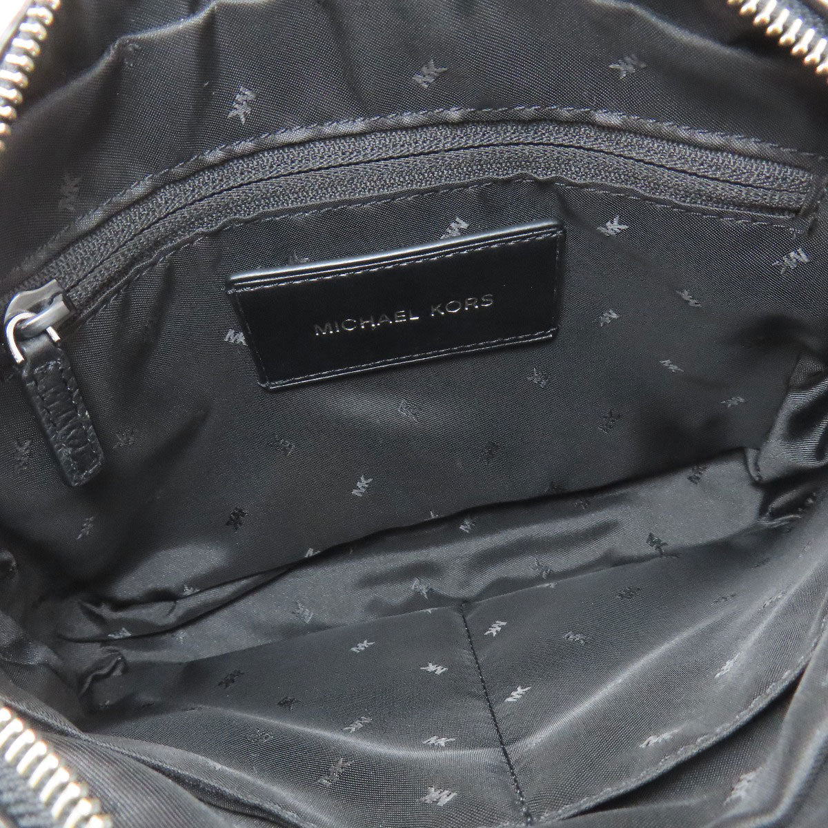 Michael Kors マイケルコース ロゴ ショルダーバッグ レザー レディース 中古
