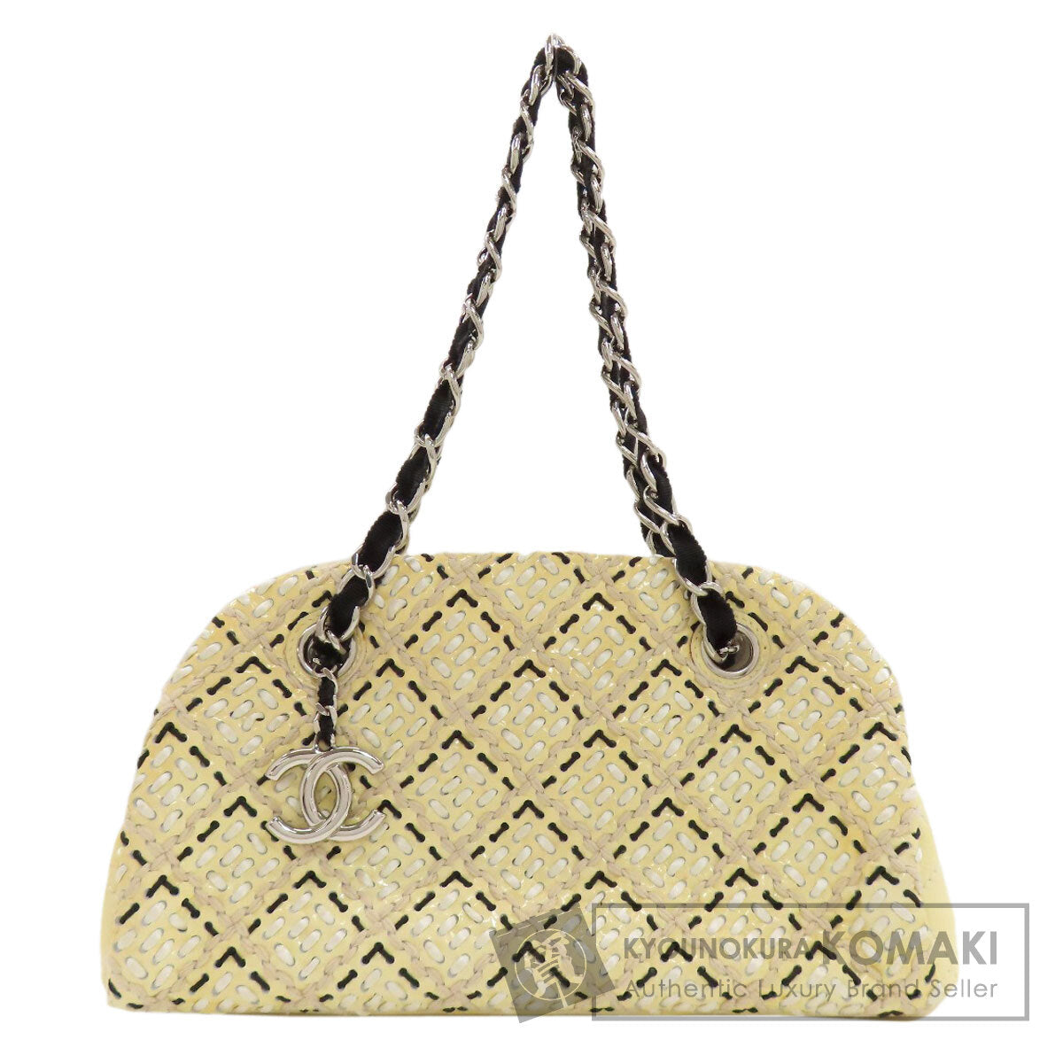 CHANEL シャネル マドモアゼル ボーリングバッグ シルバー金具 ショルダーバッグ エナメル レディース 中古