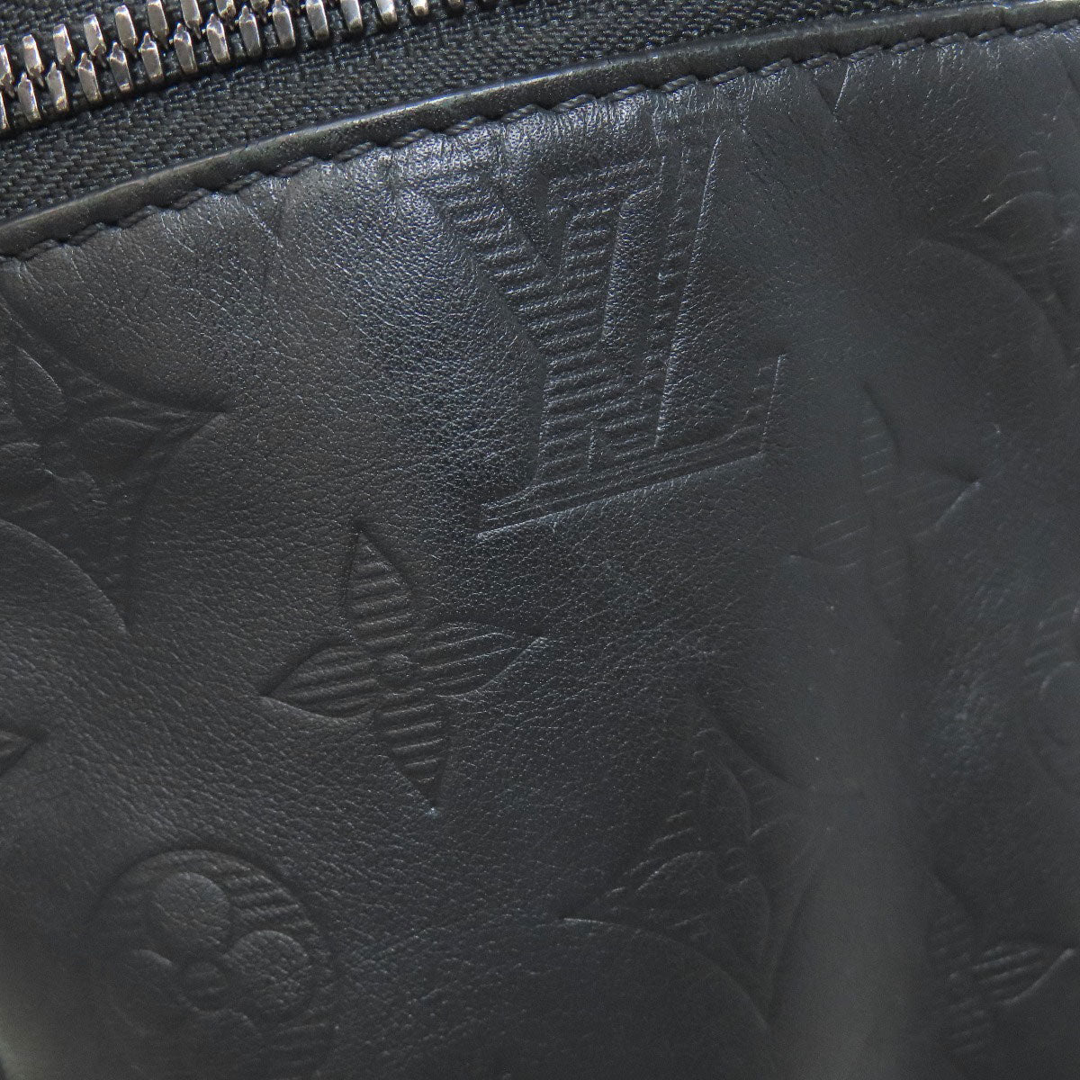 LOUIS VUITTON ルイヴィトン M43680 ディスカバリー バックパック リュック・デイパック モノグラムシャドウ レディース 中古
