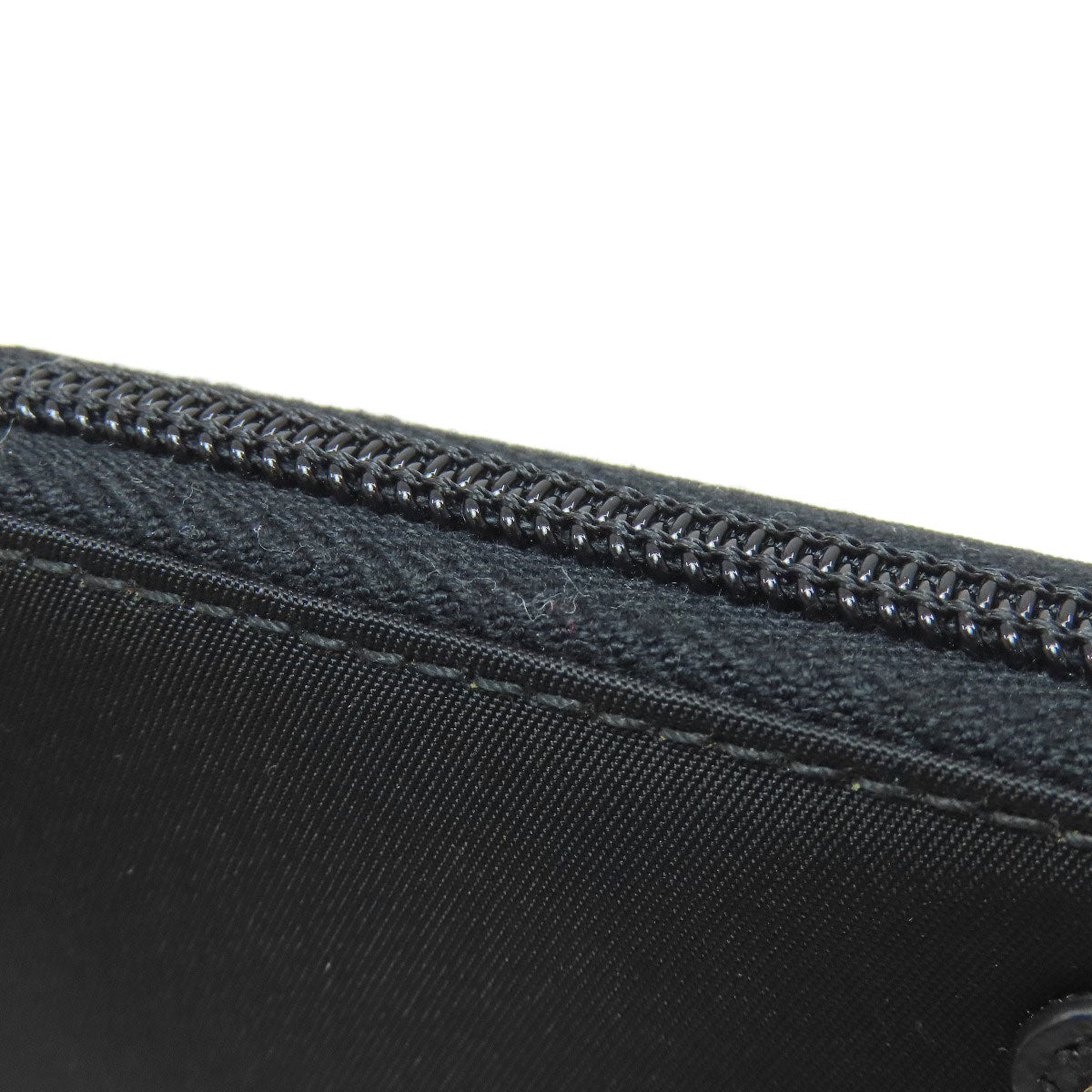 PRADA プラダ M506 ロゴ金具 長財布（小銭入れあり） ナイロン レディース 中古