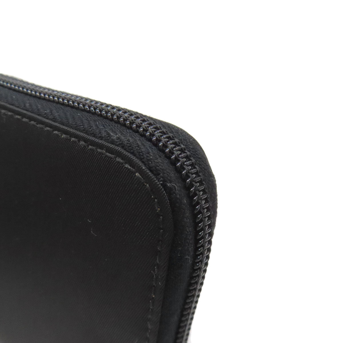 PRADA プラダ M506 ロゴ金具 長財布（小銭入れあり） ナイロン レディース 中古