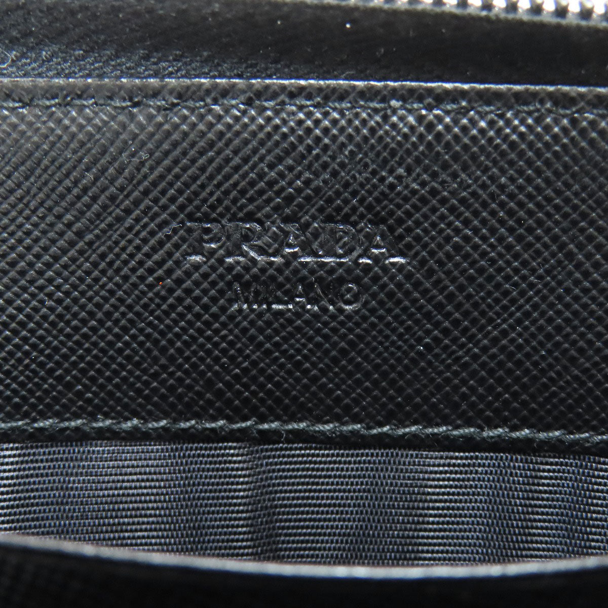 PRADA プラダ M506 ロゴ金具 長財布（小銭入れあり） ナイロン レディース 中古