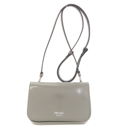 PRADA プラダ ロゴ ブラッシュドレザー ショルダーバッグ レザー レディース 中古