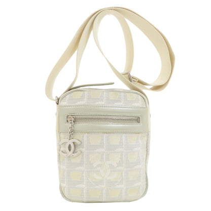 CHANEL シャネル ニュートラベルライン ショルダーバッグ ナイロンジャガード レディース 中古