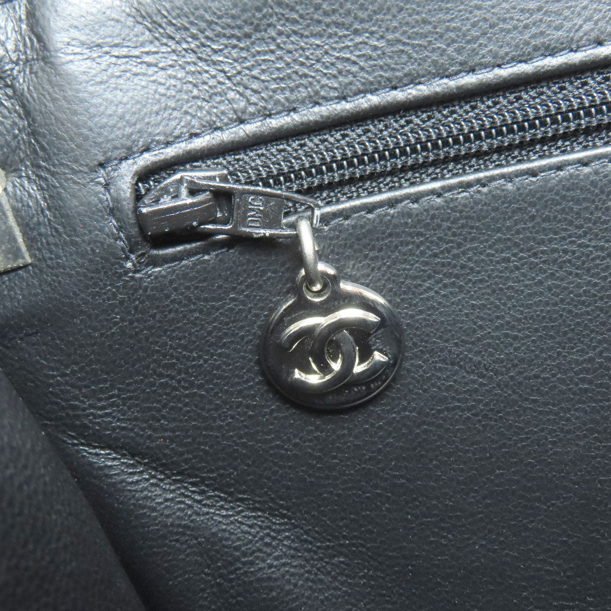 CHANEL シャネル マトラッセ ダブルフェイス シルバー金具 ハンドバッグ グレインド カーフスキン レディース 中古