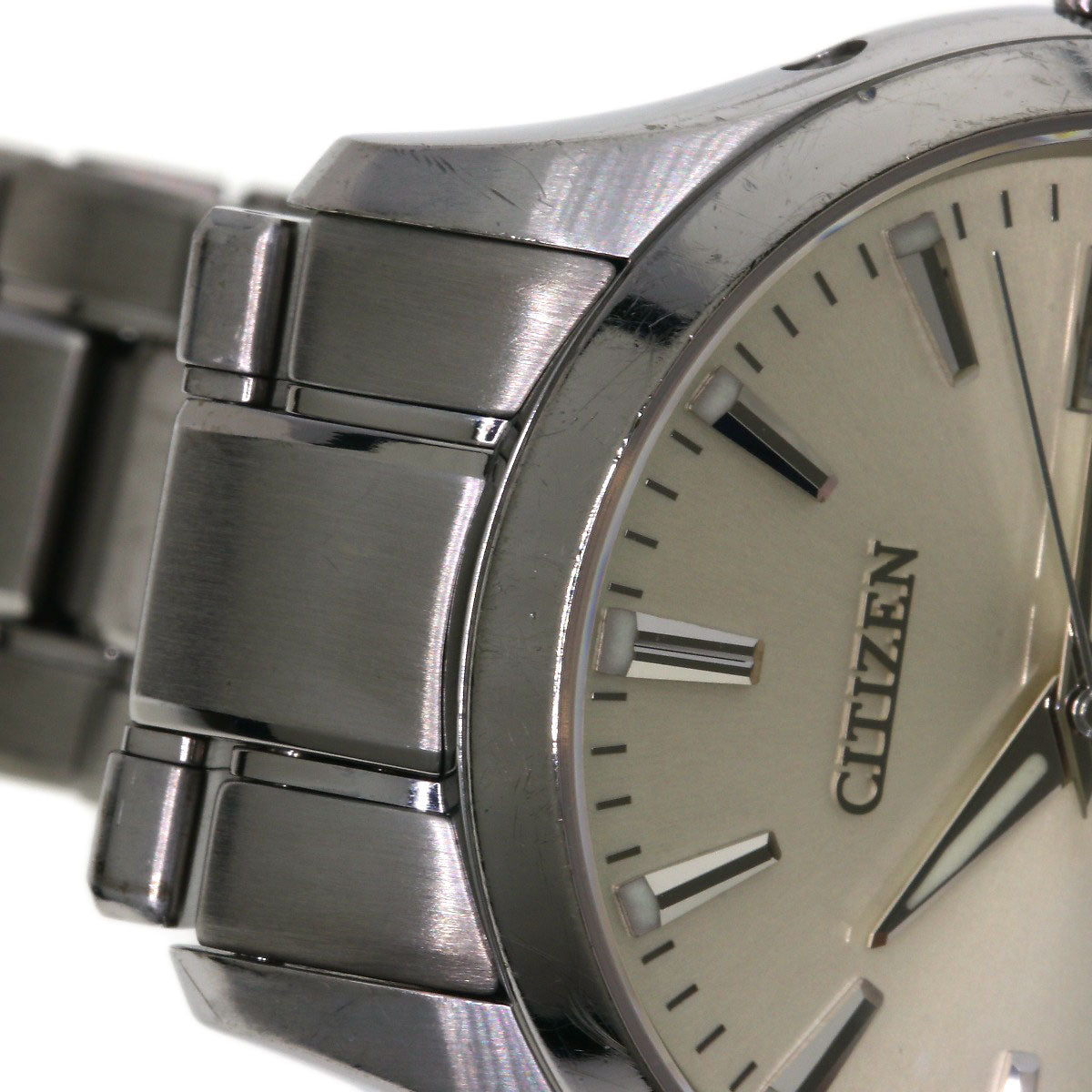 CITIZEN シチズン CTQ57-0952 A660-T006892 ラウンドフェイス パーペチュアルカレンダー 腕時計 チタン メンズ 中古