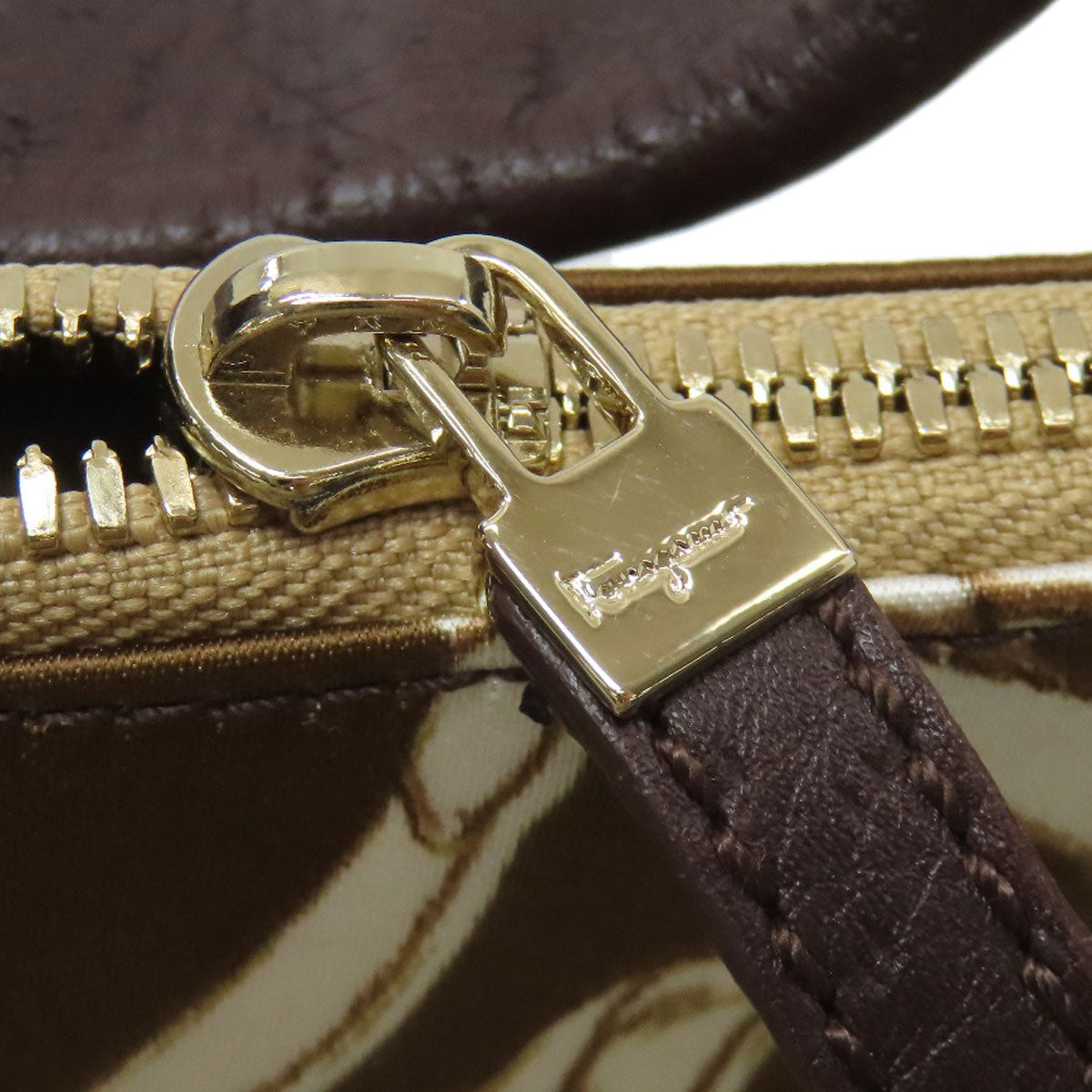 Salvatore Ferragamo サルヴァトーレフェラガモ ワンショルダー アニマルモチーフ ハンドバッグ ナイロン レディース 中古