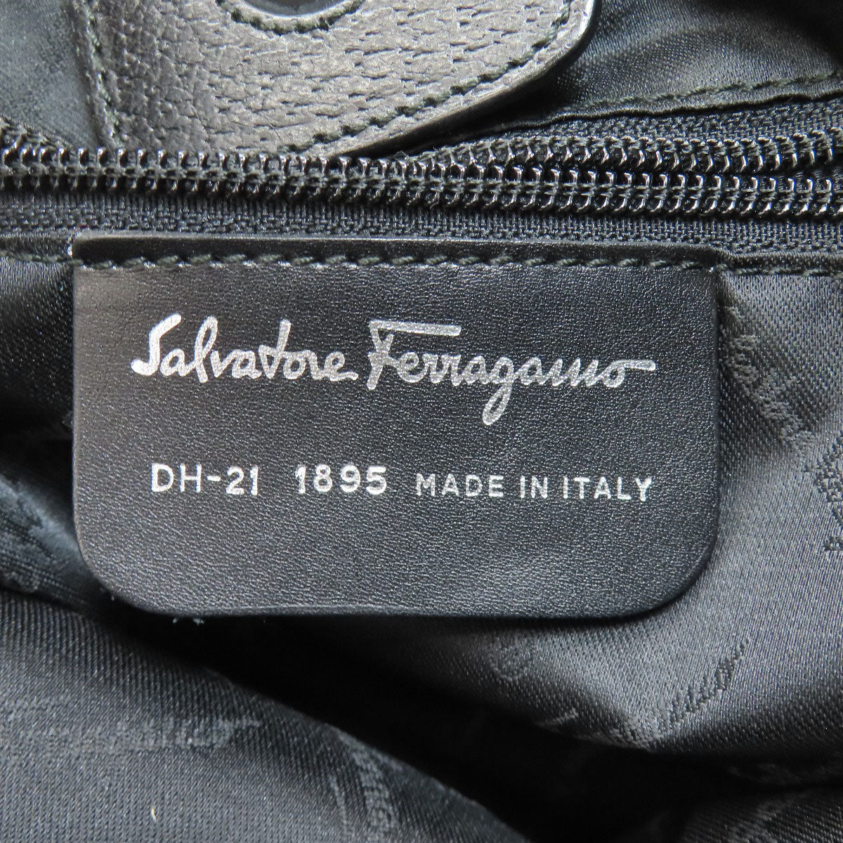 Salvatore Ferragamo サルヴァトーレフェラガモ ロゴ ハンドバッグ ナイロンキャンバス レディース 中古