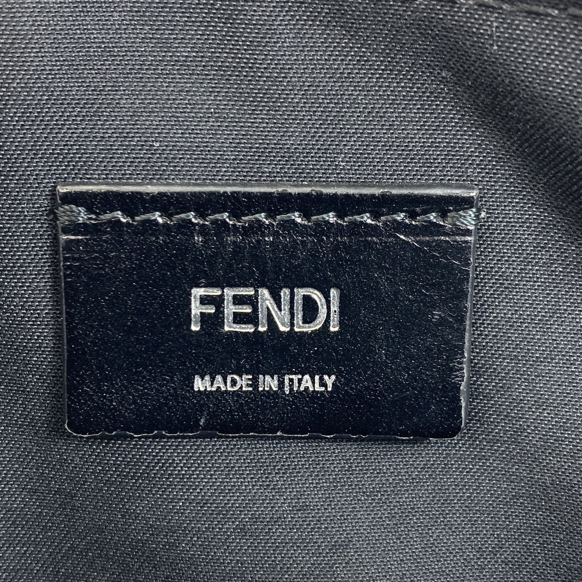 FENDI フェンディ ダイアゴナル カメラケース ショルダーバッグ レザー レディース 中古