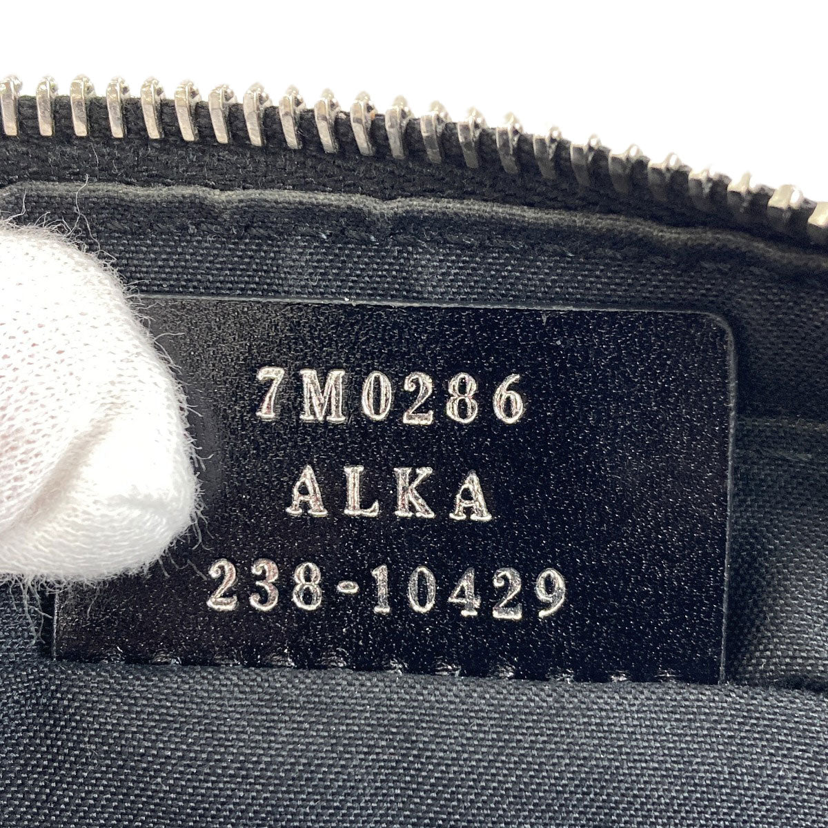 FENDI フェンディ ダイアゴナル カメラケース ショルダーバッグ レザー レディース 中古