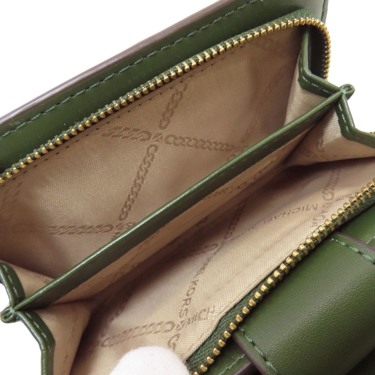Michael Kors マイケルコース ロゴ 二つ折り財布（小銭入れあり） レザー レディース 中古