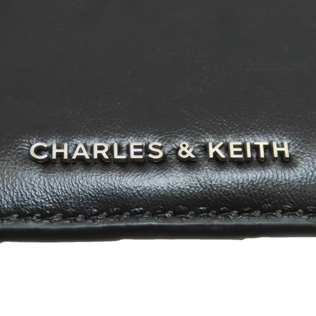 CHARLES＆KEITH チャールズ＆キース 編み込み カードケース レザー レディース 中古