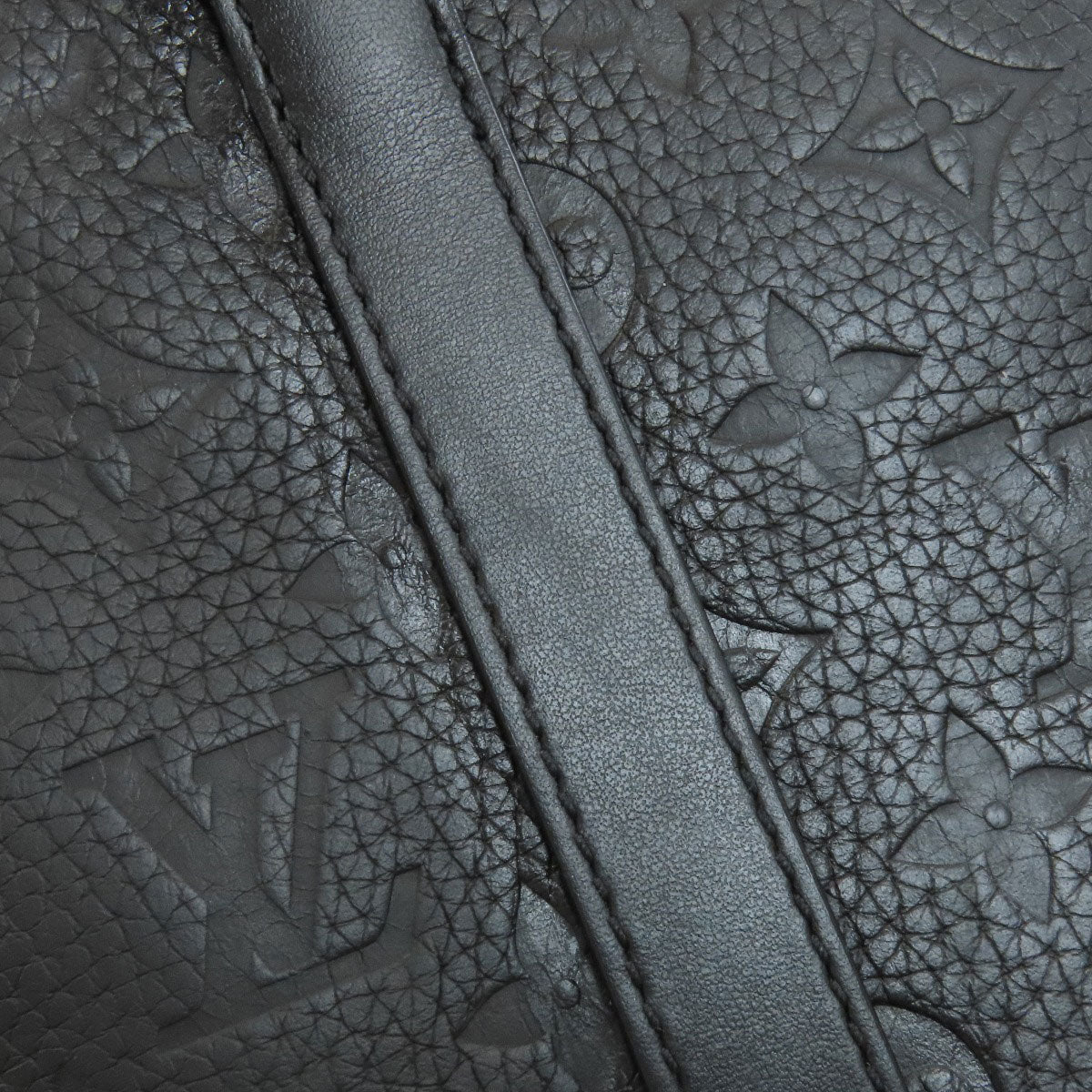 LOUIS VUITTON ルイヴィトン M21884 サックプラクロス ハンドバッグ トリヨンレザー メンズ 中古