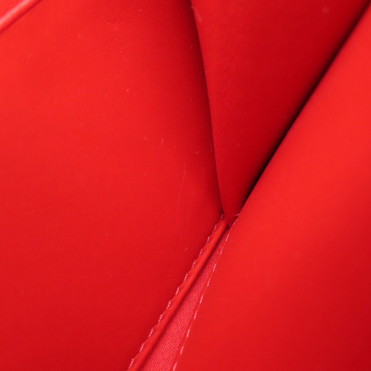Christian Louboutin クリスチャンルブタン ロゴ 長財布（小銭入れあり） レザー レディース 中古