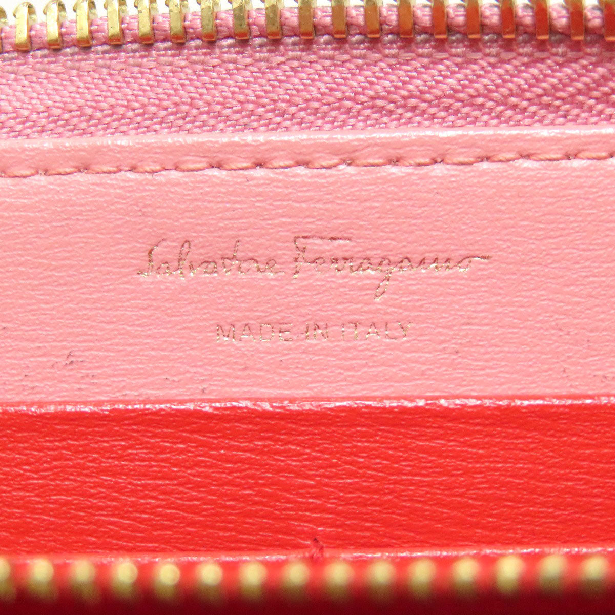Salvatore Ferragamo サルヴァトーレフェラガモ ガンチーニ 長財布（小銭入れあり） レザー レディース 中古