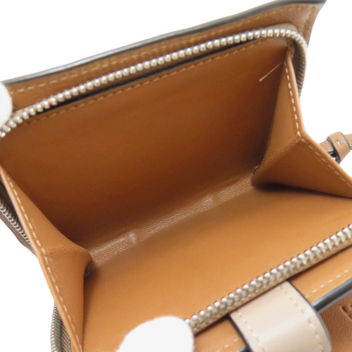 LOEWE ロエベ バーティカル 二つ折り財布（小銭入れあり） レザー レディース 中古