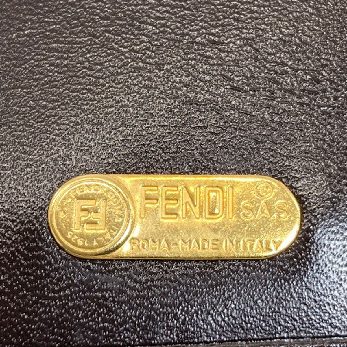 フェンディ ズッカ柄 二つ折り財布（小銭入れあり） 中古 商品画像8