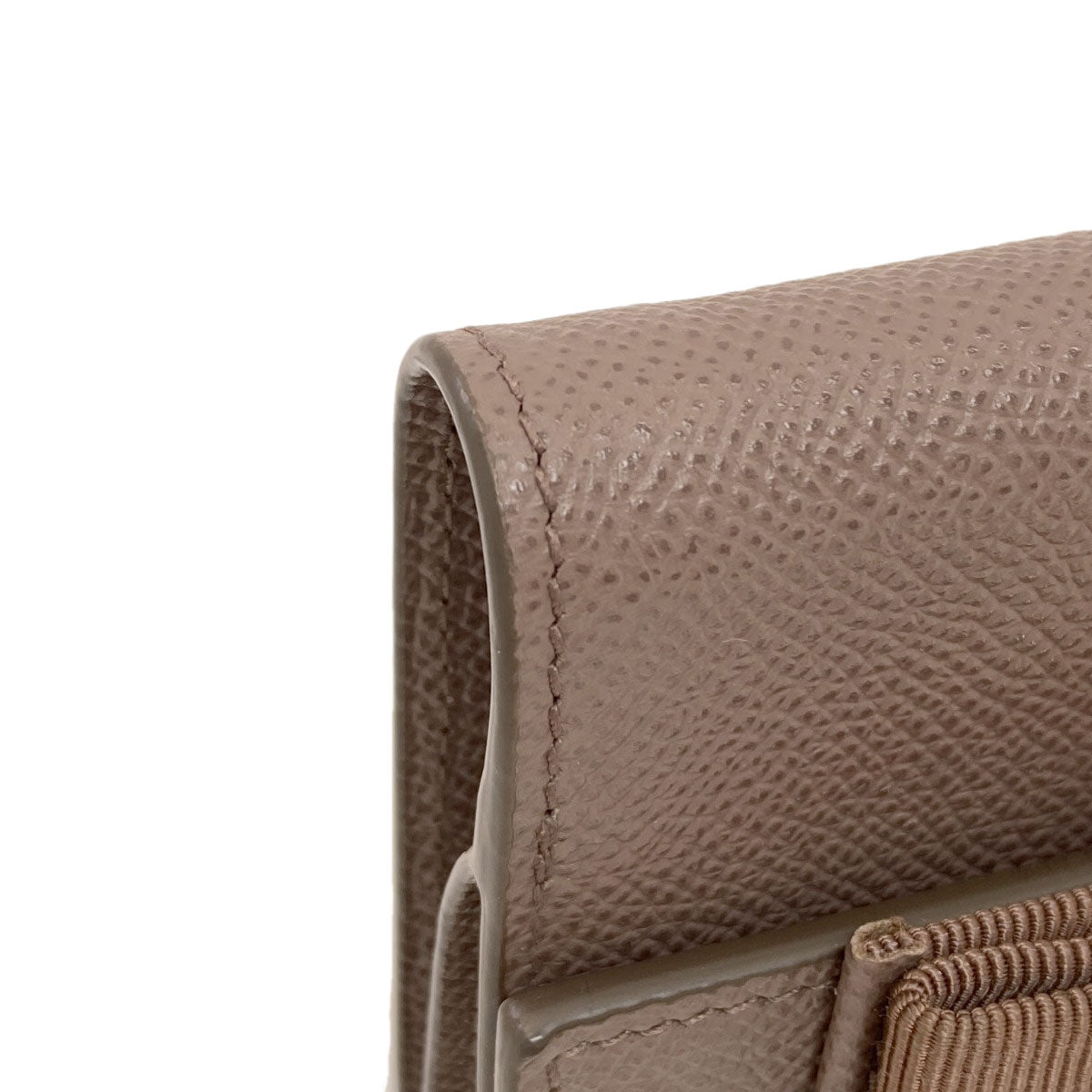 Salvatore Ferragamo サルヴァトーレフェラガモ ヴァラリボン 二つ折り財布（小銭入れあり） レザー レディース 中古