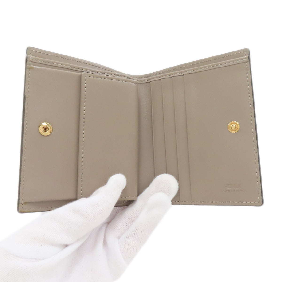 FENDI フェンディ エフイズフェンディ 二つ折り財布（小銭入れあり） カーフ レディース 中古