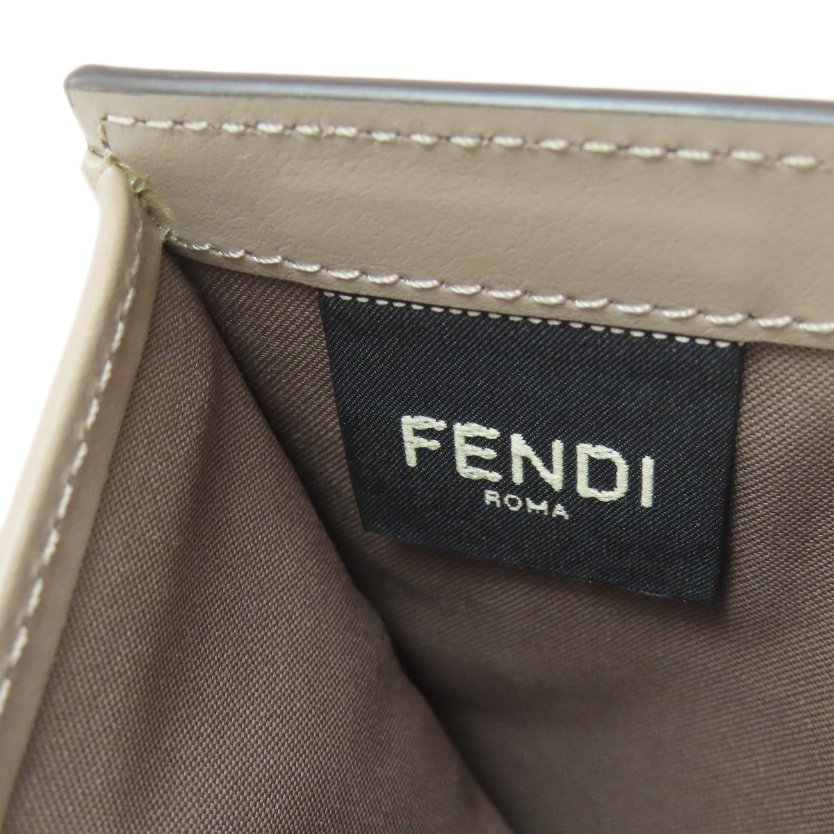 FENDI フェンディ エフイズフェンディ 二つ折り財布（小銭入れあり） カーフ レディース 中古