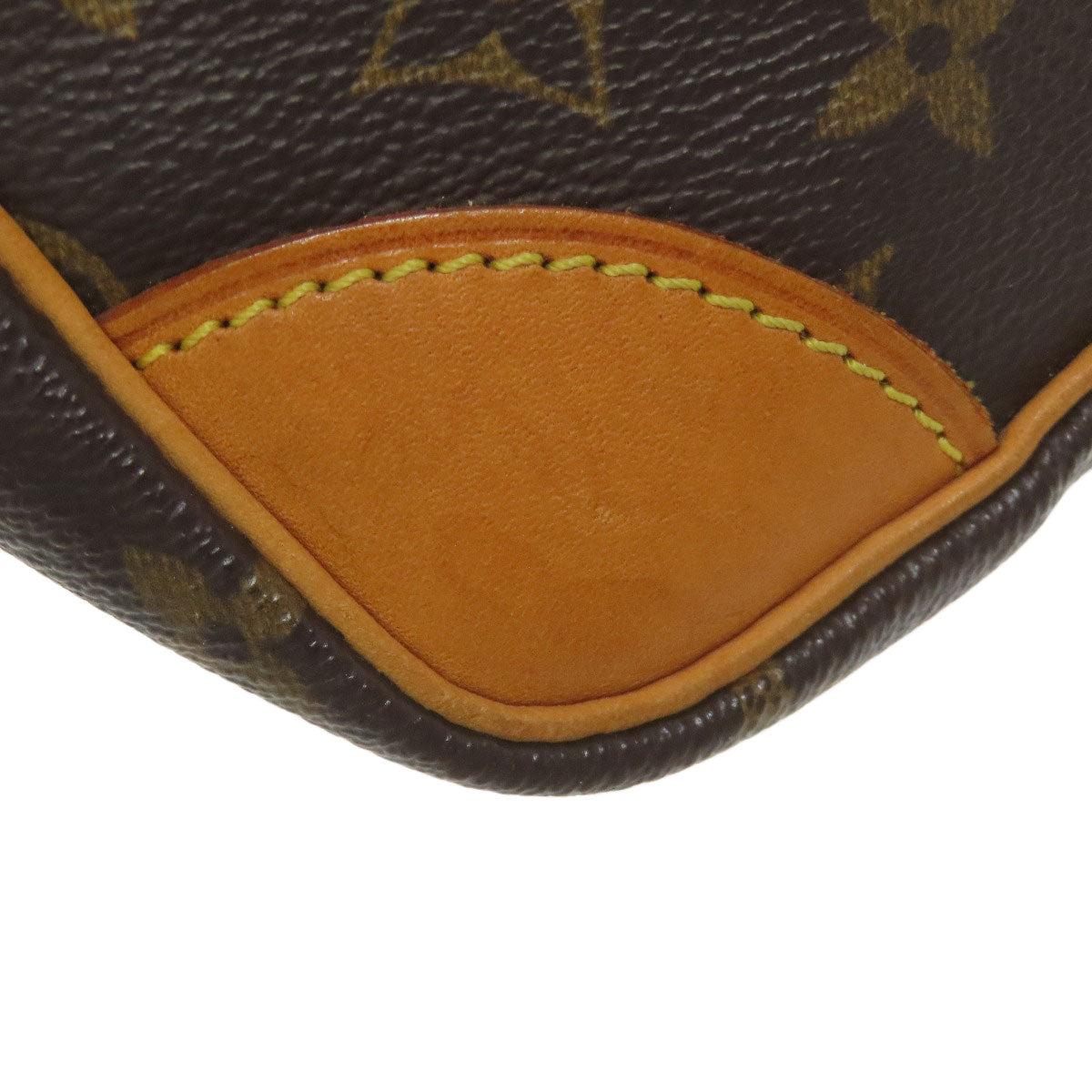LOUIS VUITTON ルイヴィトン M45236 アマゾン ショルダーバッグ モノグラムキャンバス レディース 中古