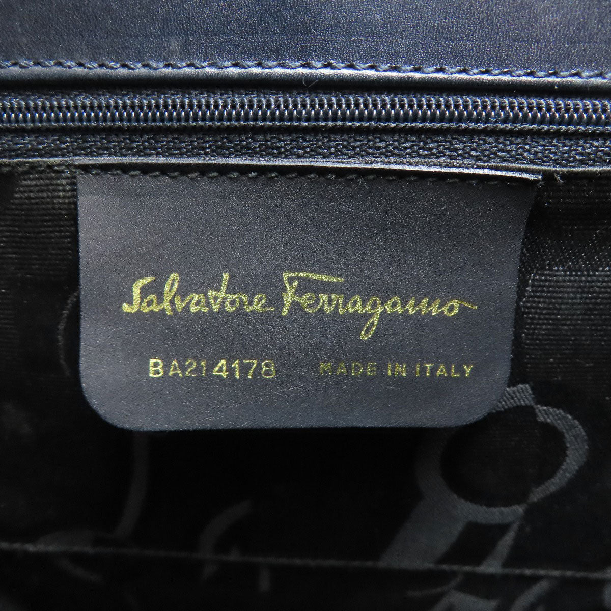 Salvatore Ferragamo サルヴァトーレフェラガモ ヴァラリボン 2WAY ハンドバッグ レザー レディース 中古