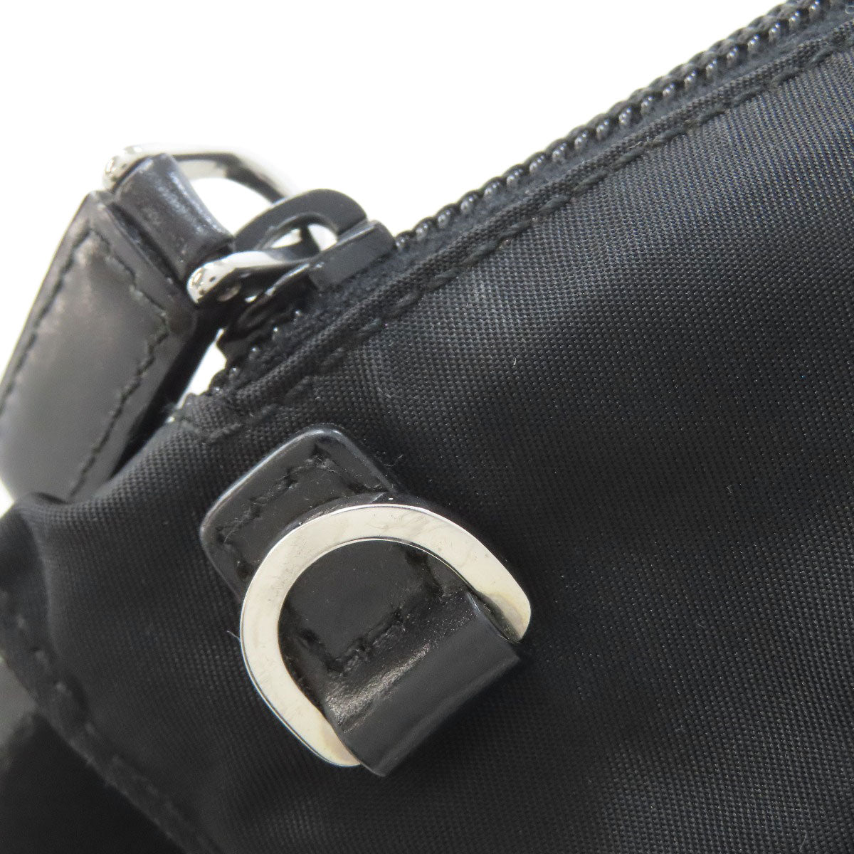 PRADA プラダ ロゴ金具 ボディバッグ ナイロン レディース 中古