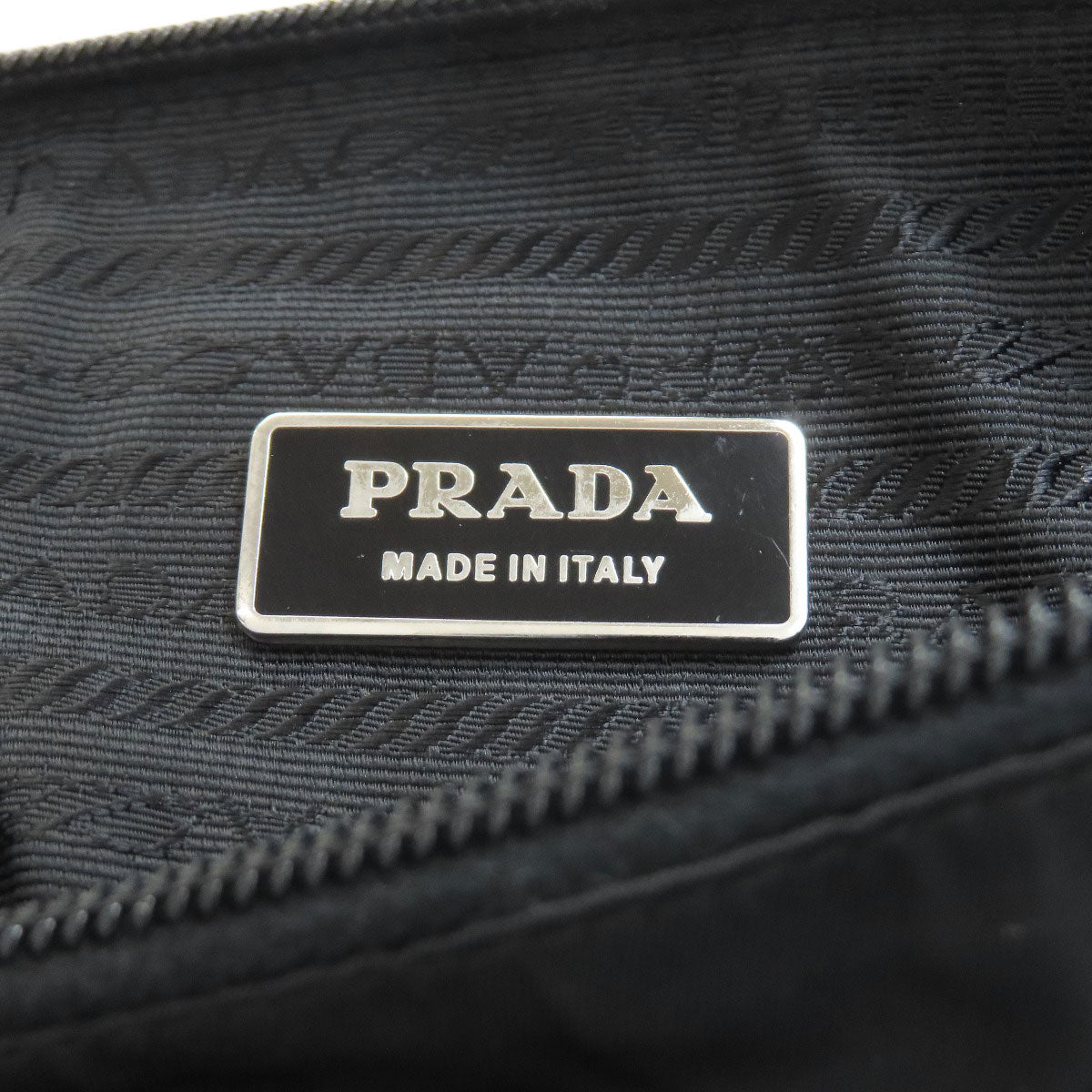PRADA プラダ ロゴ金具 ボディバッグ ナイロン レディース 中古