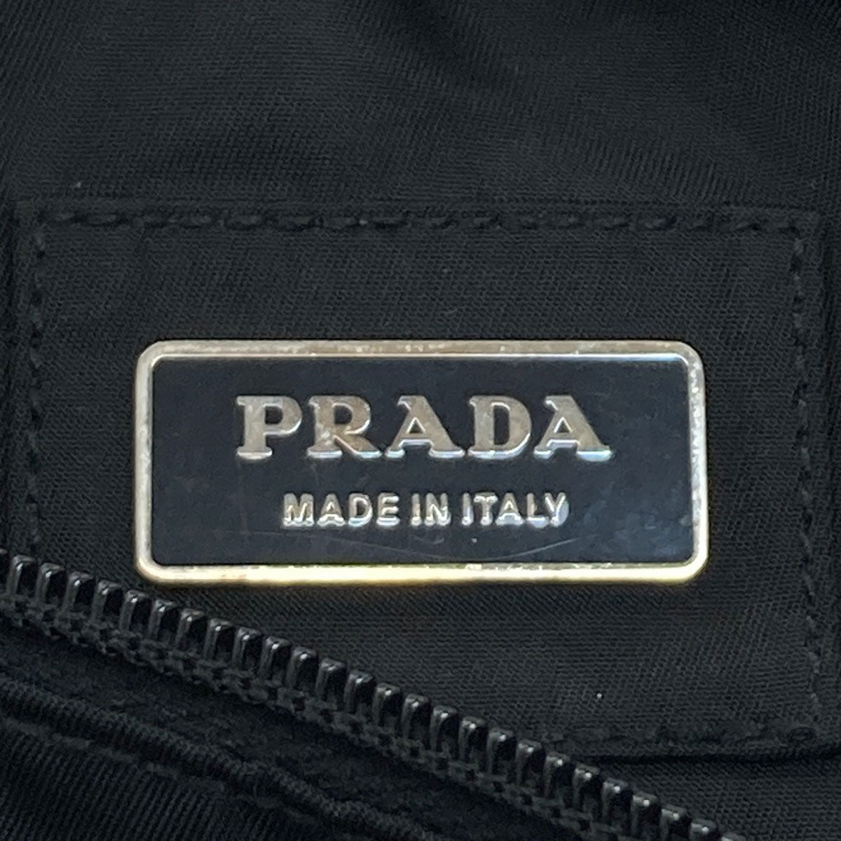 PRADA プラダ ロゴ金具 ボディバッグ ナイロン レディース 中古